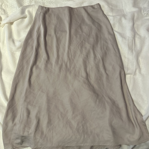 Cream color ankle length skirt! With slit up side - Picture 1 of 3